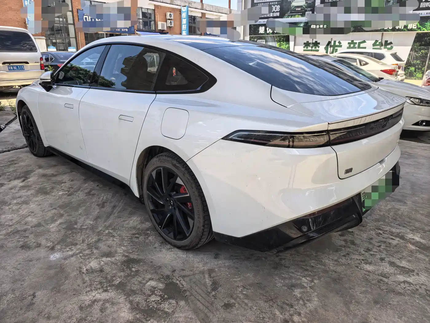Dongfeng Yipai eπ007 2024 2024 Model 200Pro Range Extender Version