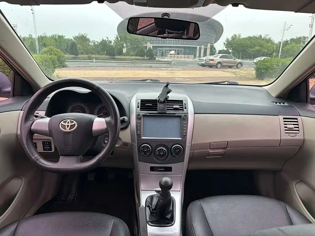 Photo 9 - Toyota Corolla