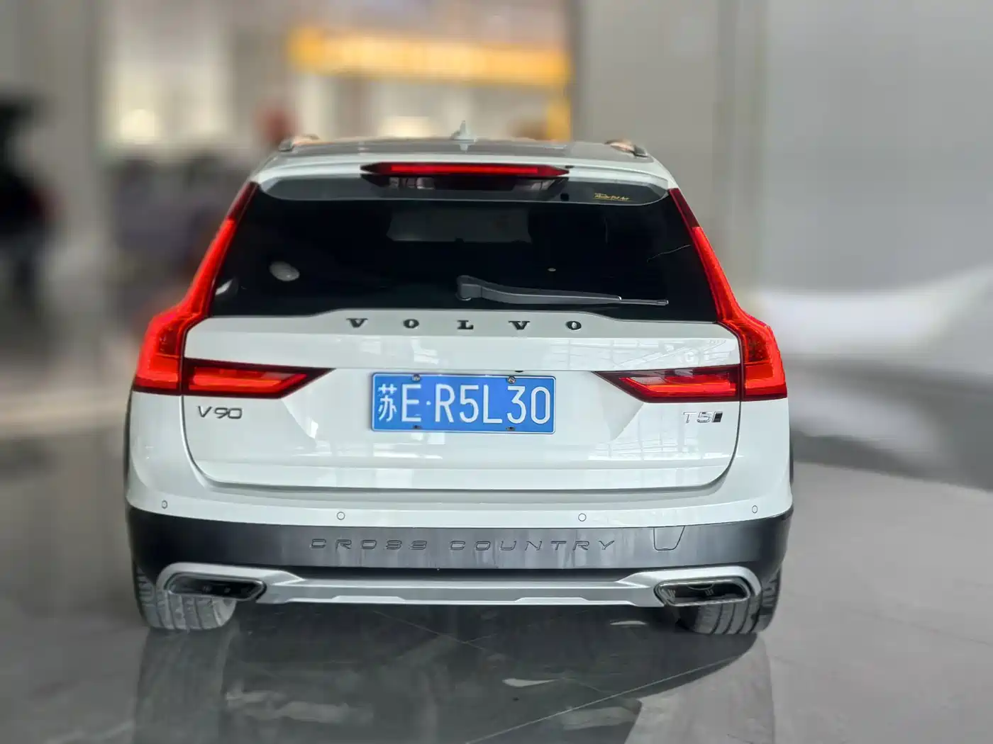 Volvo V90 2018 2017 Cross Country T5 AWD Premium