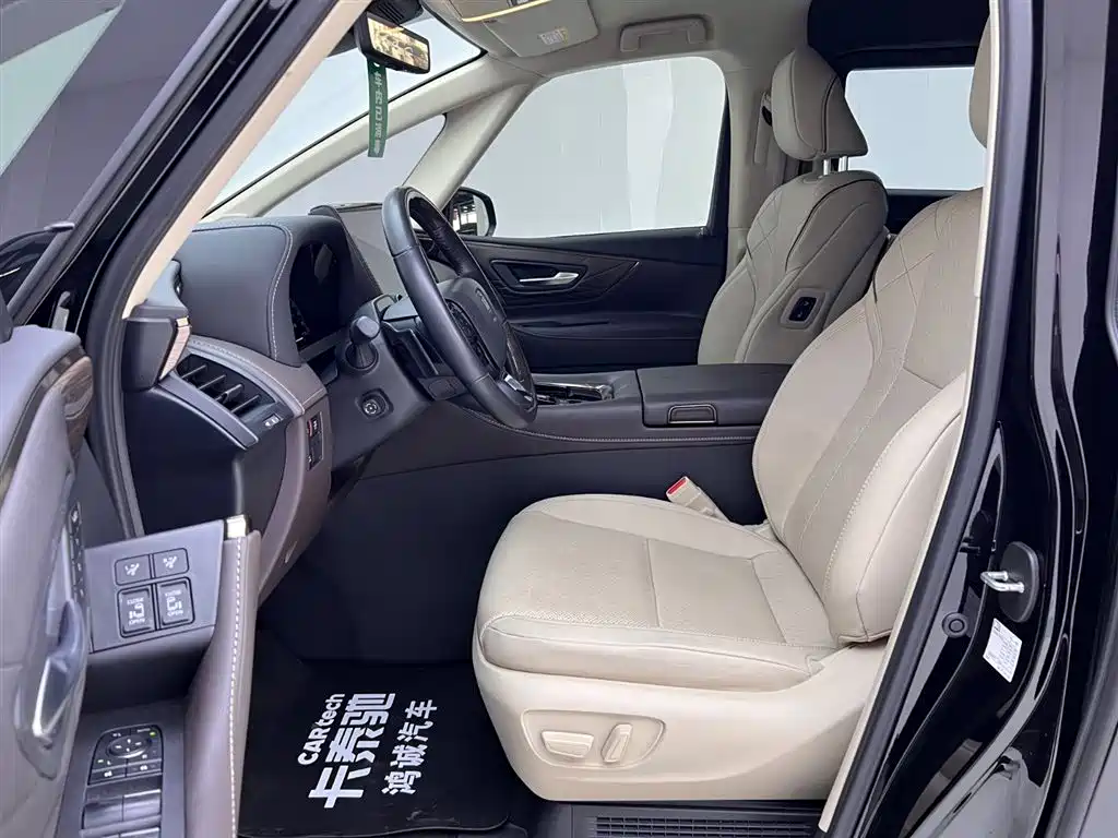 Toyota Vellfire 2024 Crown Hybrid 2.5L Executive Premium Edition фото 17