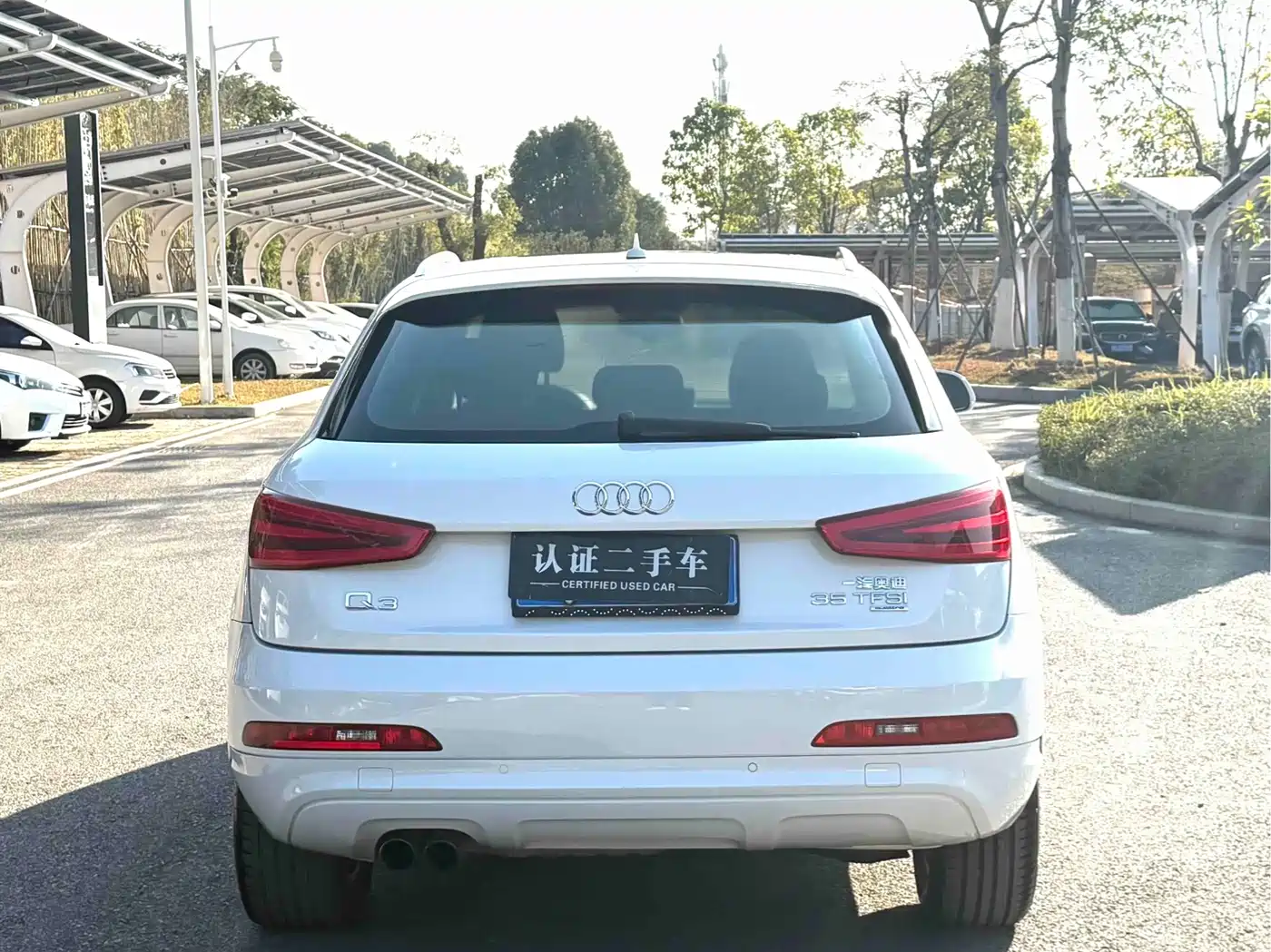 Photo 6 - Audi Q3