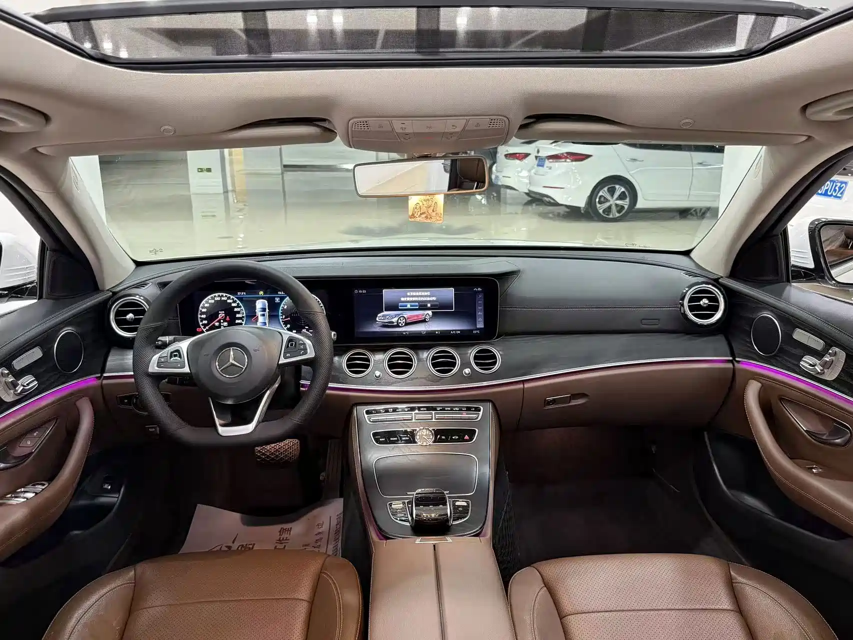 Фото 5 - Mercedes-Benz E-Class