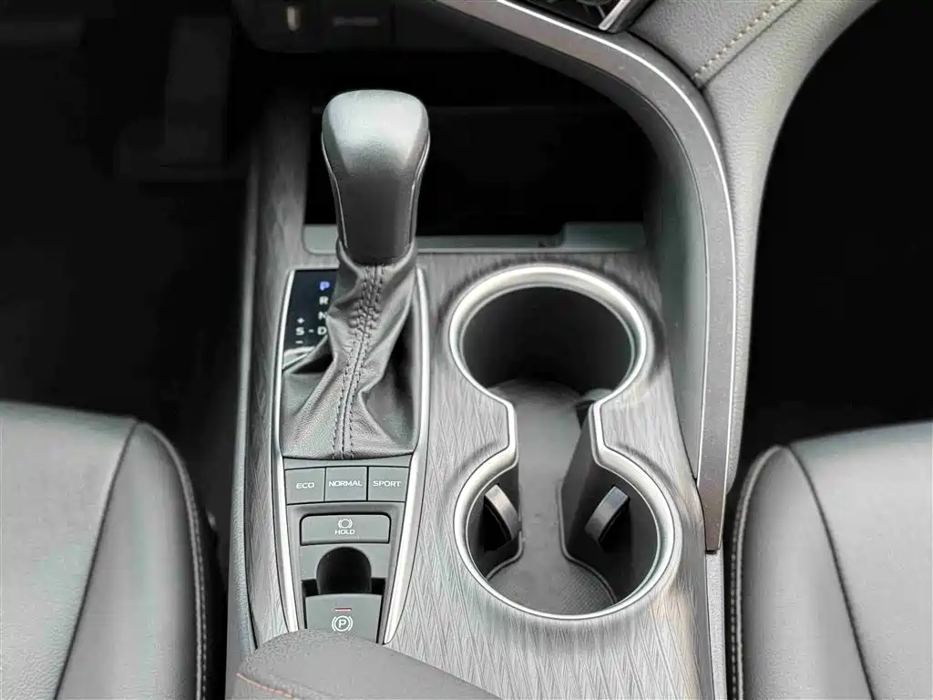 Toyota Camry 2023 2.5G Luxury Edition фото 29