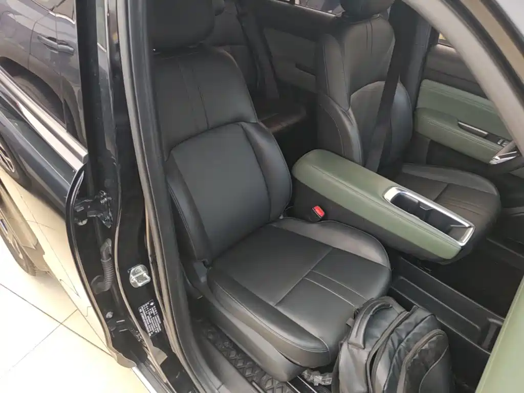 Baojun Yueye Plus 2024 2024 Smart Premium 4-Seater