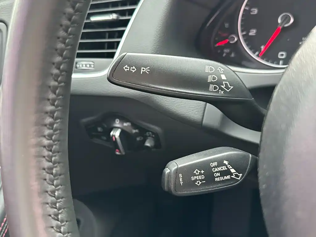 Audi Q5 2018 2017 Plus 40 TFSI Technology