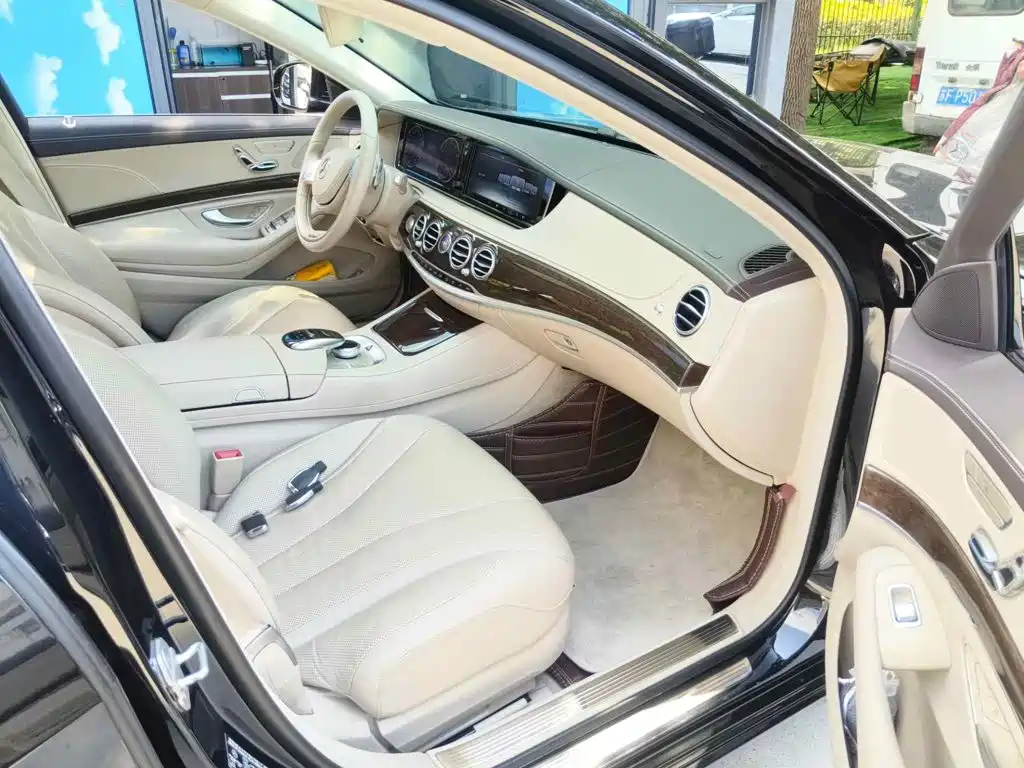 Фото 12 - Mercedes-Benz S-Class