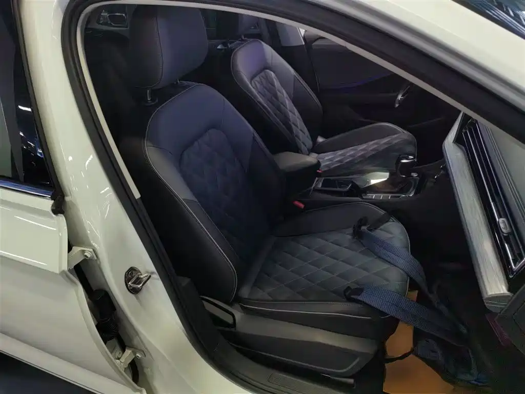 Volkswagen Sagitar 2023 280TSI DSG Beyond Lite фото 25