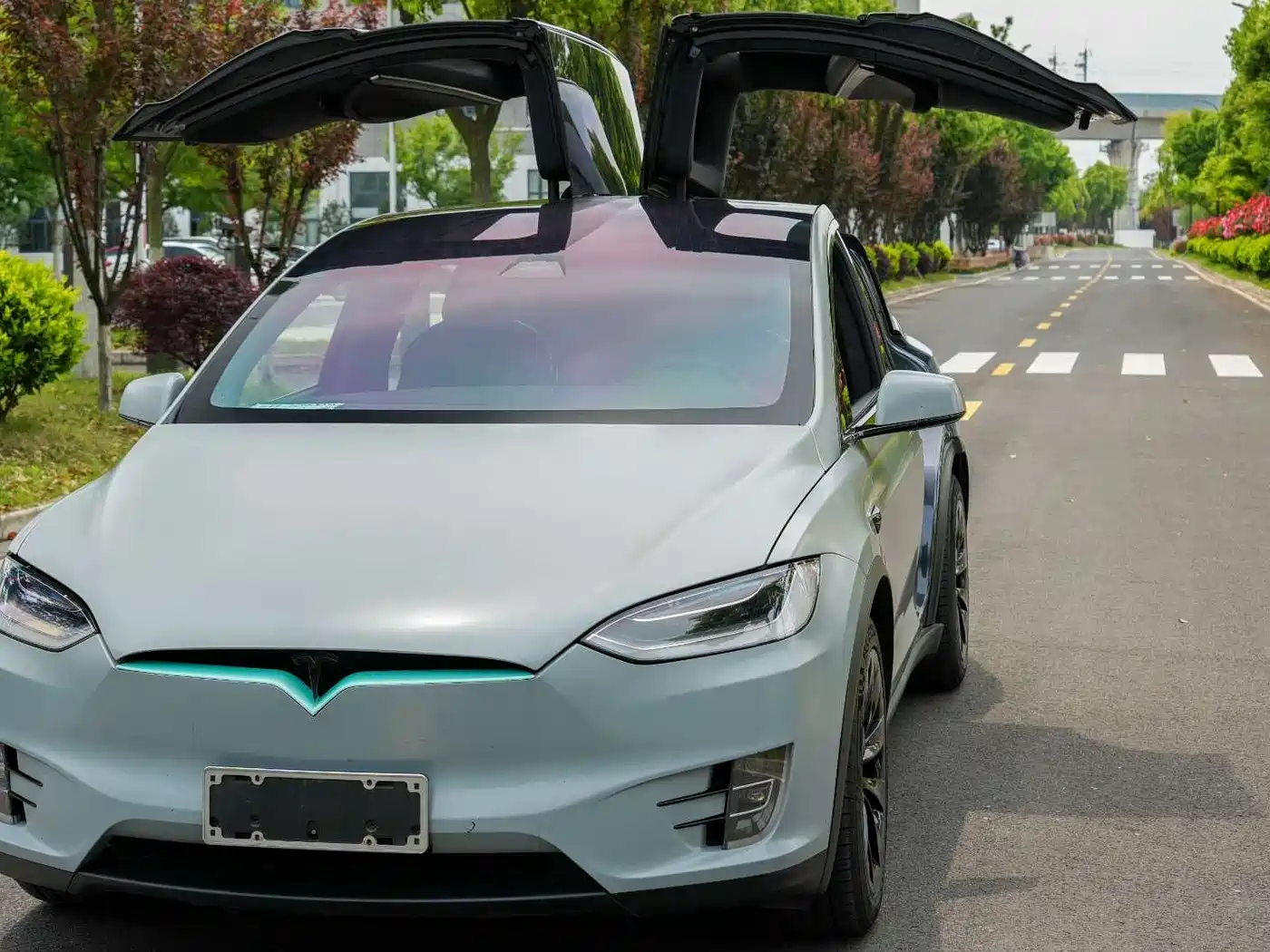 TESLA MODEL X