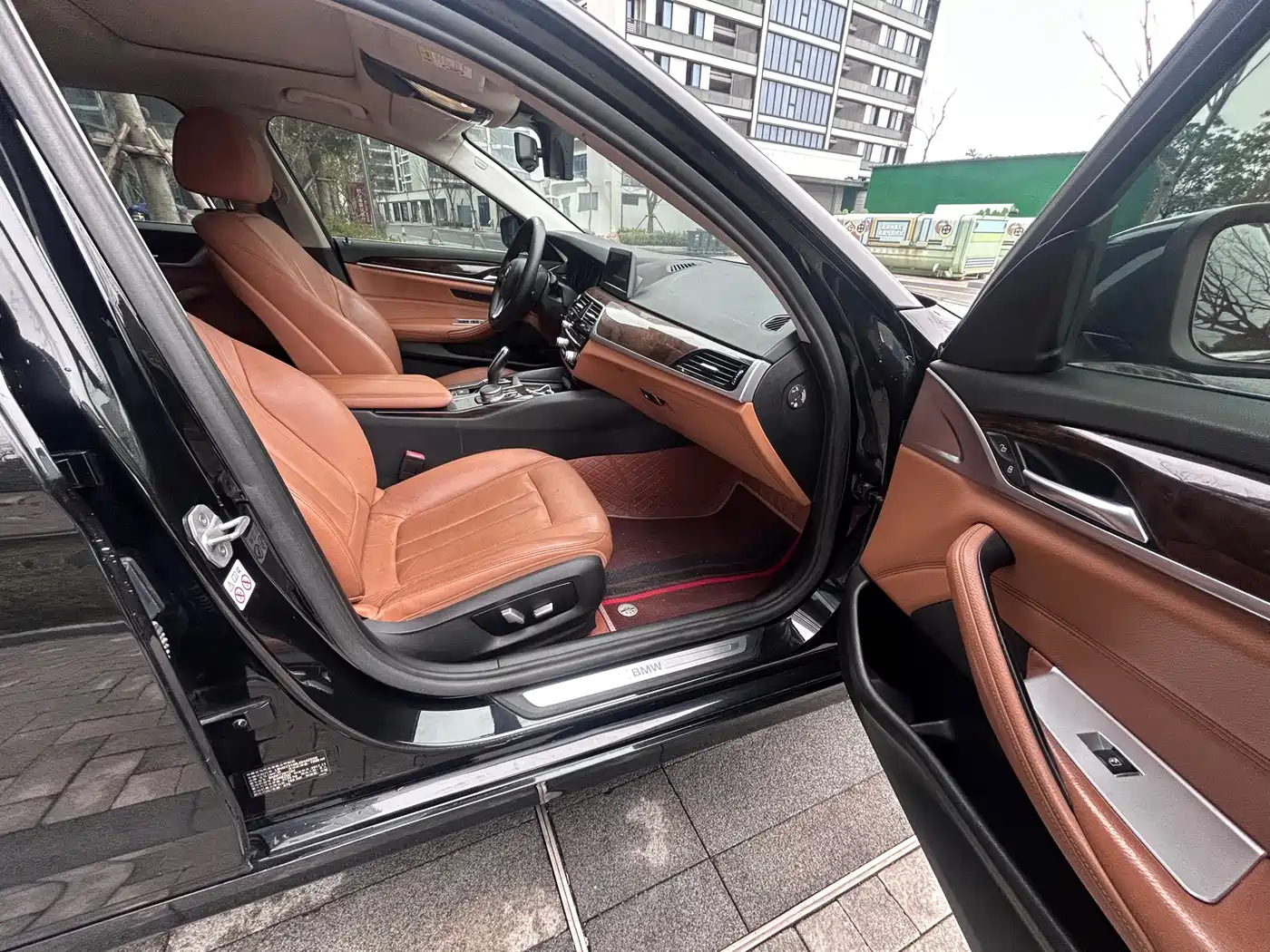 BMW 5 Series 2018 528Li Launch Special Edition фото 15