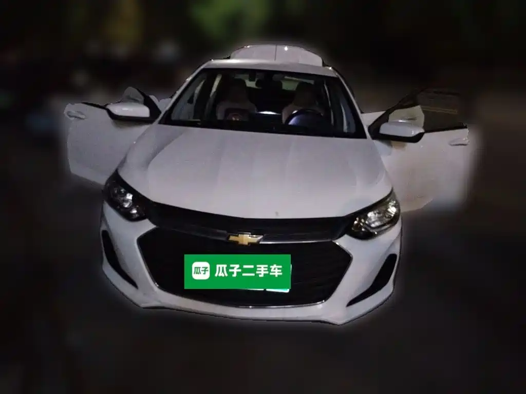Photo 2 - Chevrolet Cavalier