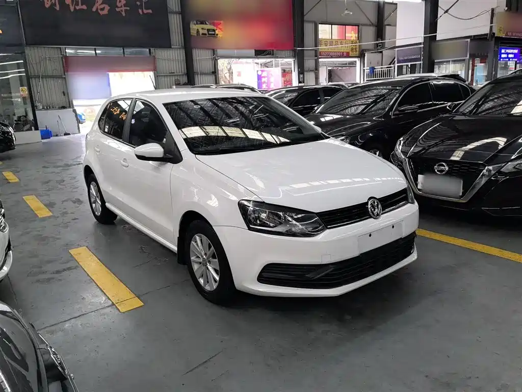 Volkswagen Polo 2016 1.4L Automatic Trend фото 4
