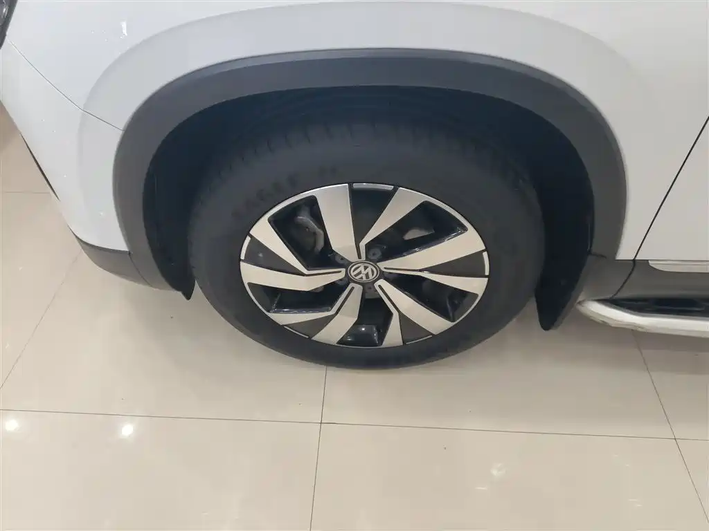 Volkswagen Tayron 2021 330TSI 2WD 30th Anniversary Edition фото 25