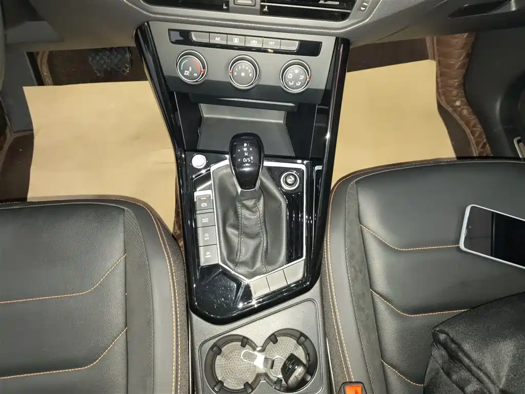 VOLKSWAGEN TANYUE
