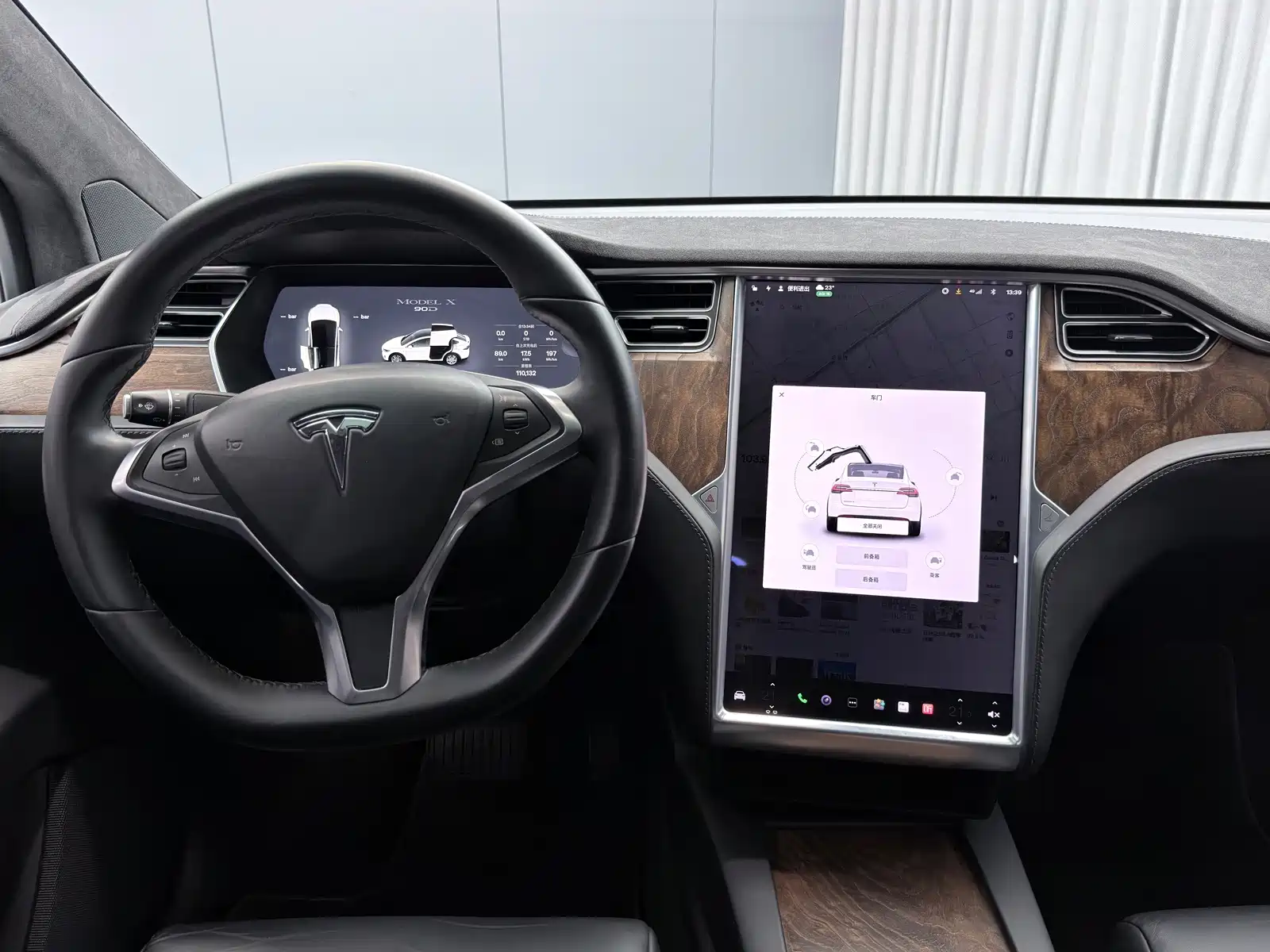 Фото 12 - Tesla Model X