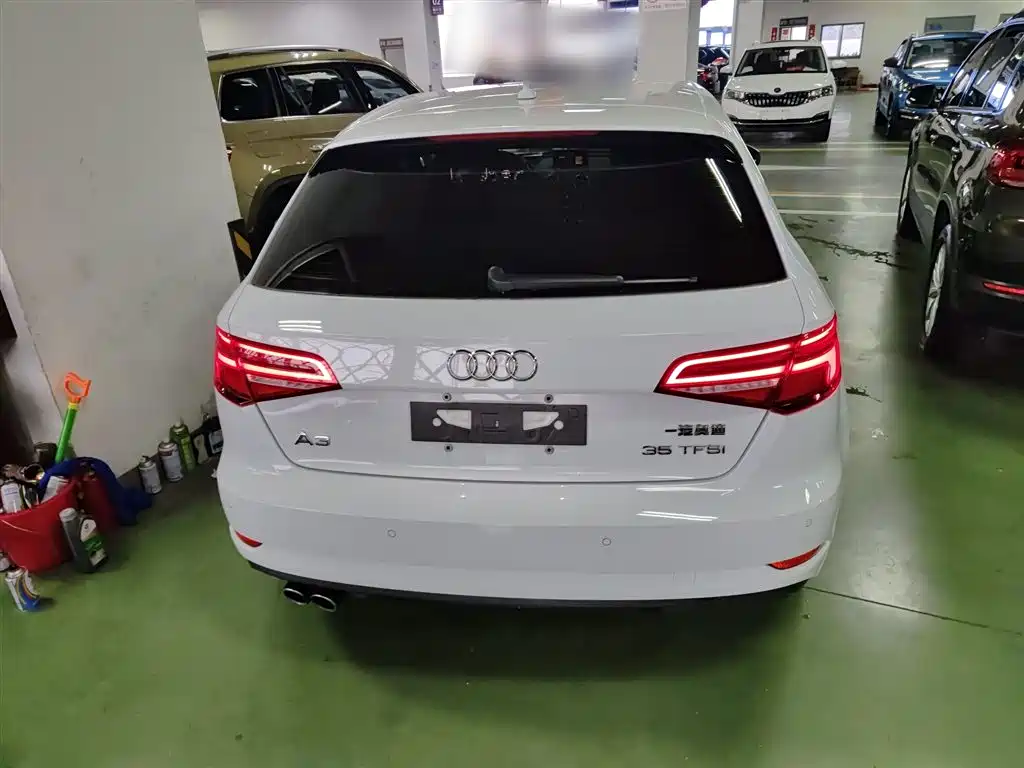 Audi A3 2018 30th Anniversary Sportback 35 TFSI Progressive фото 6