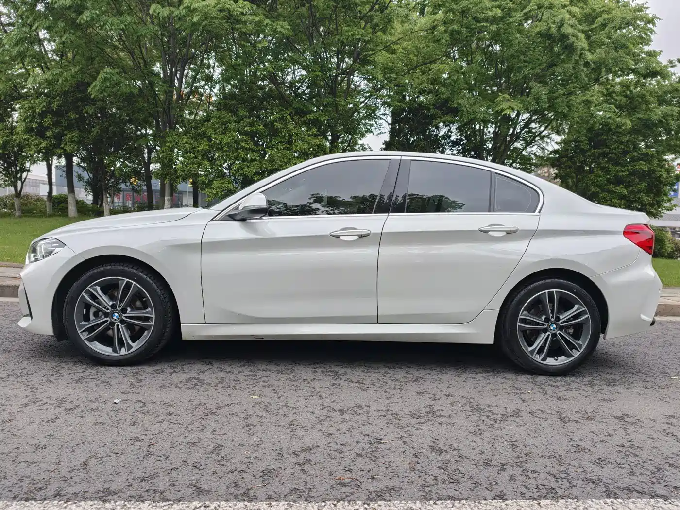 BMW 1 Series 2021 120i M Sport фото 3