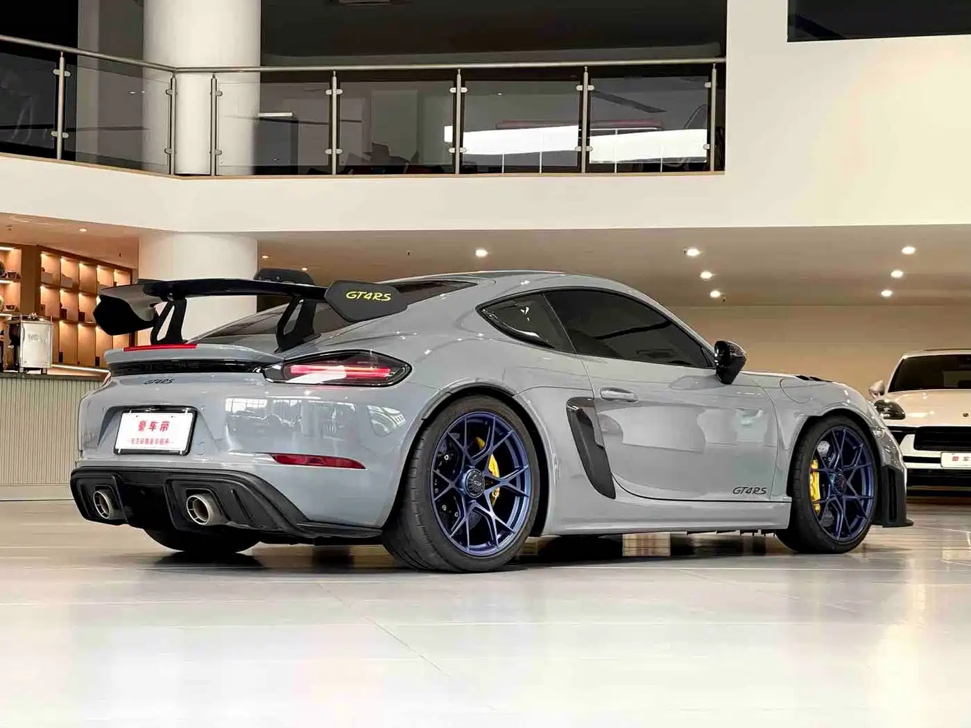 Фото 10 - Porsche 718