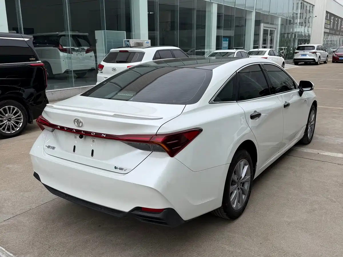 Toyota Avalon 2024 Model Hybrid 2.0L Premium Selection Edition фото 13