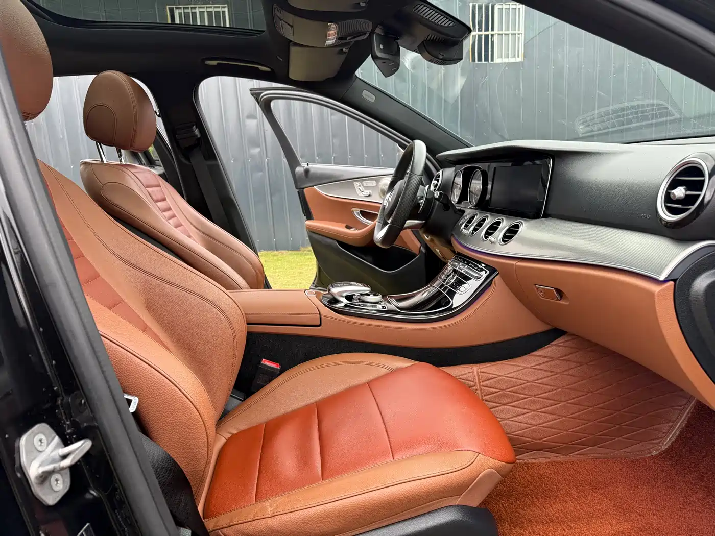 Mercedes-Benz E-Class 2017 E 300 Sport фото 8