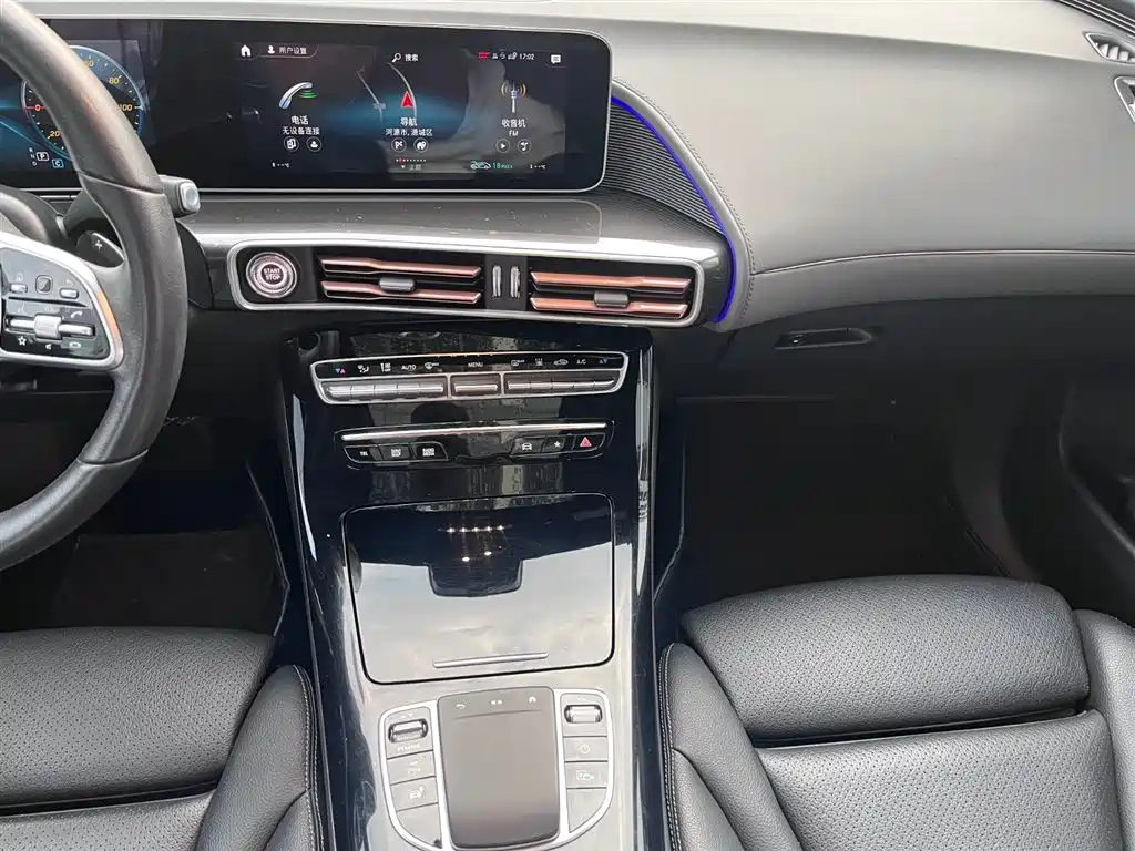 MERCEDES-BENZ EQC