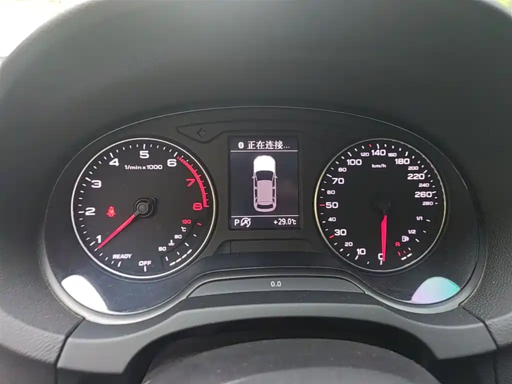 Audi A3 2016 Sportback 35 TFSI Leadership фото 4