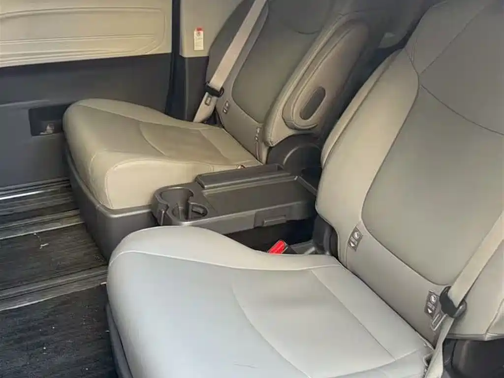 Toyota Granvia 2024 2024 2.5L Hybrid Comfort