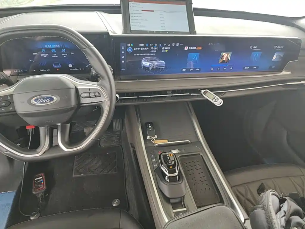 Ford Edge 2025 2026 Edge L 2.0T EcoBoost E Hybrid AWD 7-Seat Premium