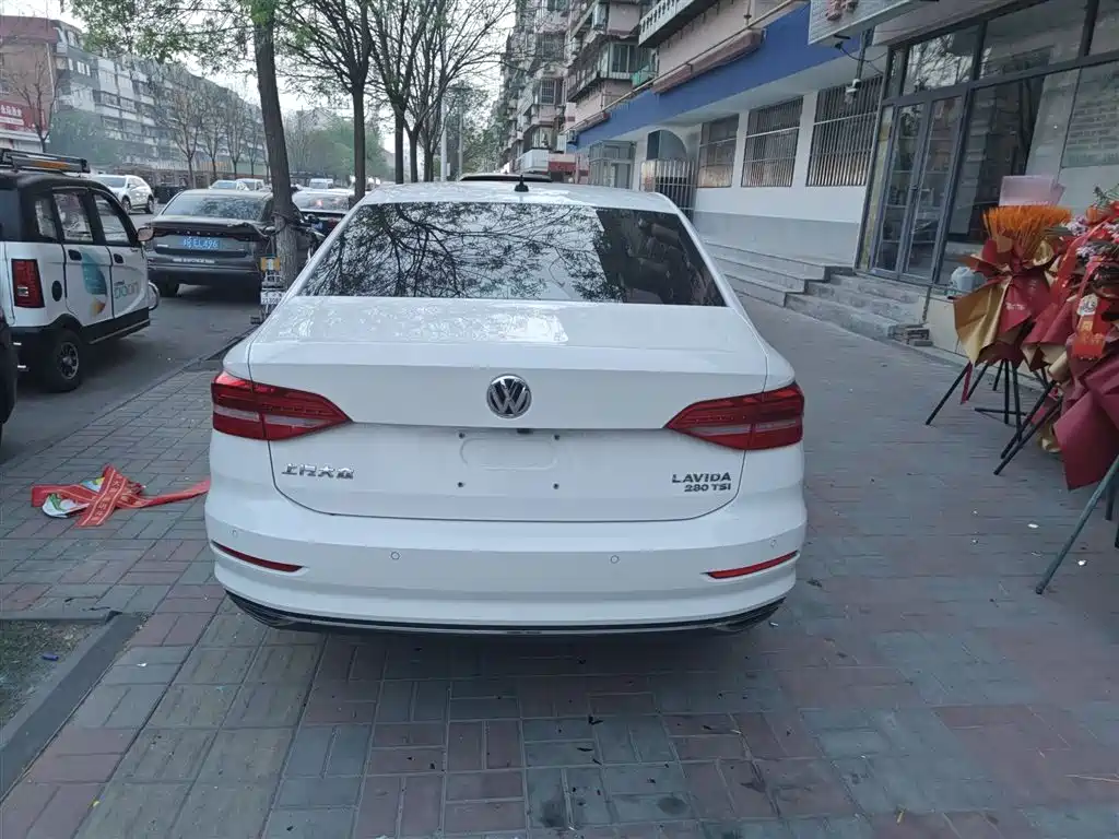 Volkswagen Lavida 2019 280TSI DSG Comfort Edition China VI фото 5
