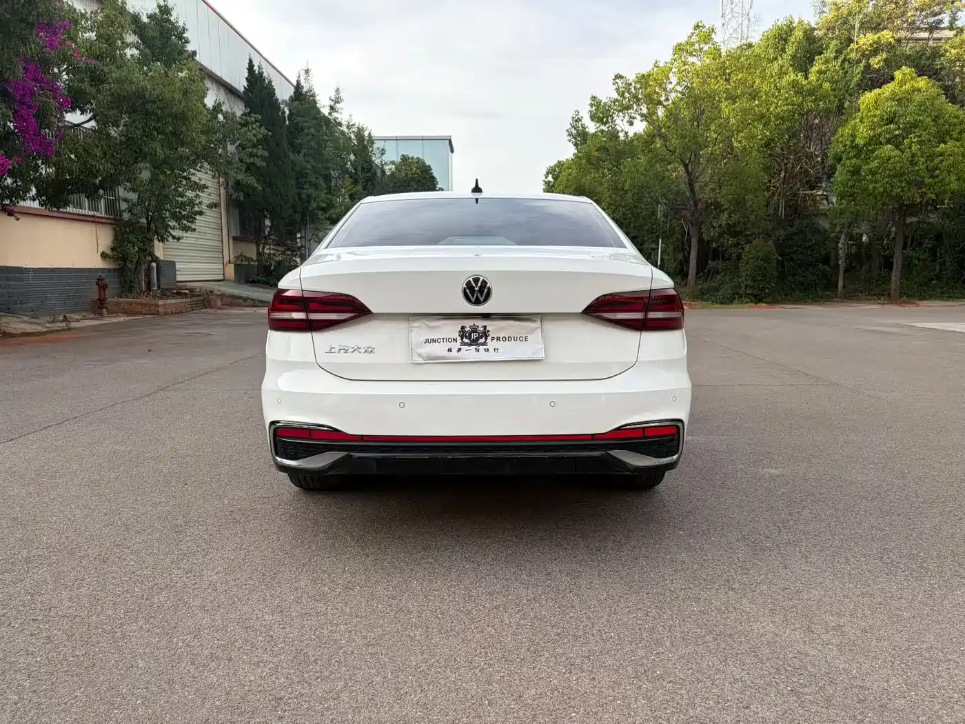 Volkswagen Lavida 2023 Facelift 1.5L Auto Starlight 5 Million Edition фото 8