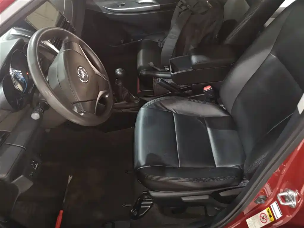 Toyota YARiS L Zhi Xuan 2014 1.5G Manual Dynamic Edition фото 11