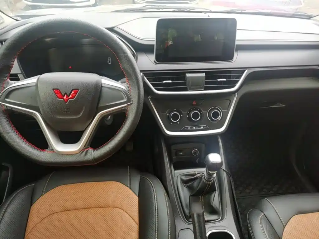 Wuling Motors Wuling Hongguang S3 2022 2019 1.5L Manual Comfort Model China VI