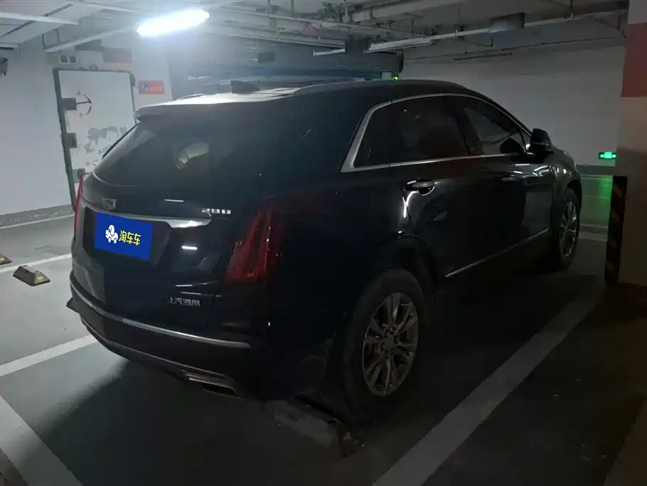 CADILLAC XT5