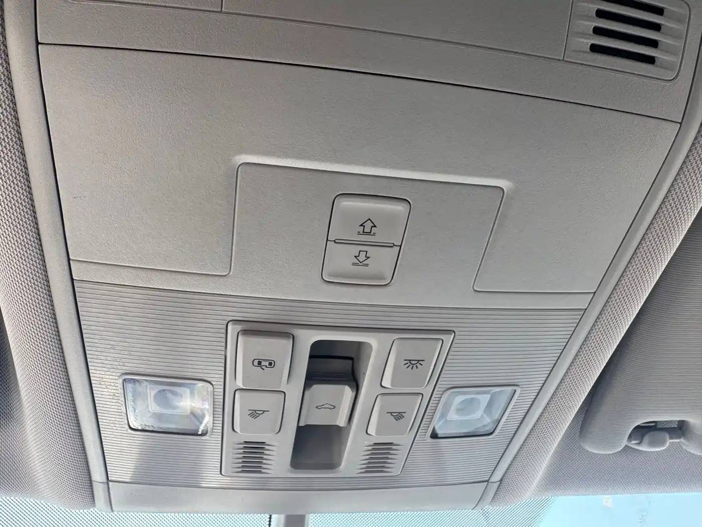 Volkswagen Tanying 2023 Model 200TSI DSG Joy Smart Connect Edition фото 16