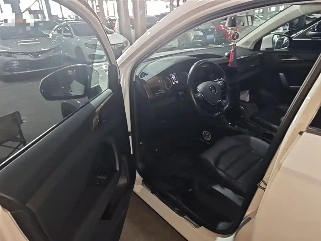 Volkswagen Tharu 2021 280TSI 2WD Luxury Plus фото 12