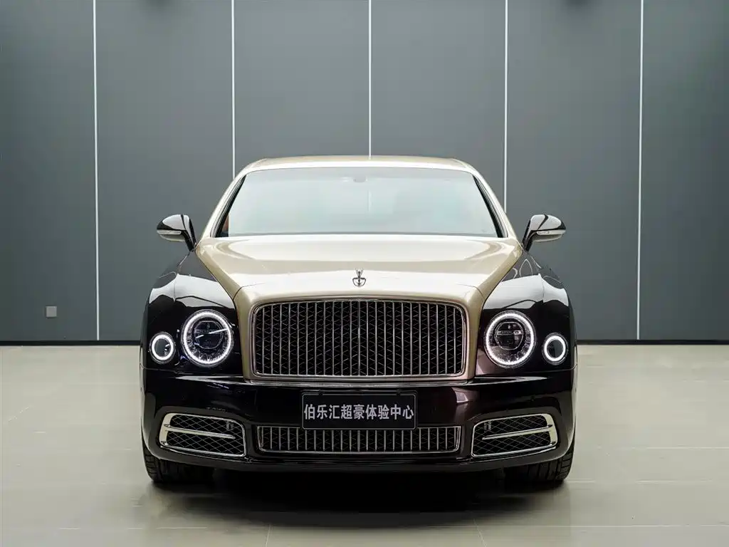 Bentley Mulsanne 2017 6.8T Long Wheelbase фото 3