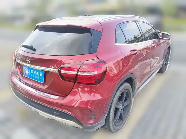 Mercedes-Benz GLA 2019 GLA 200 Fashion — фото 2