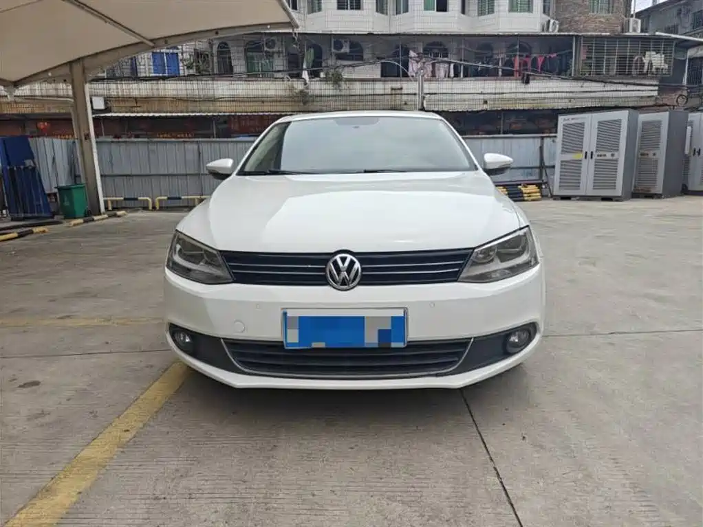 Volkswagen Sagitar 2014 Facelift 1.4TSI Automatic Luxury фото 2