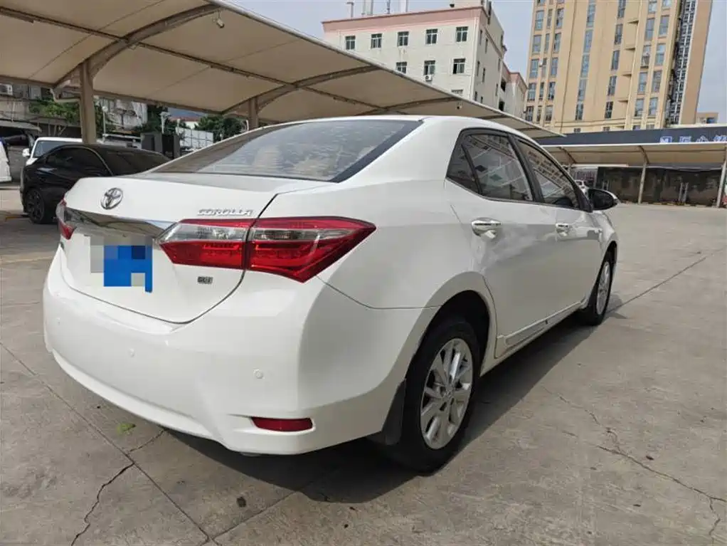 Toyota Corolla 2016 1.6L CVT GL-i Cool Edition фото 7
