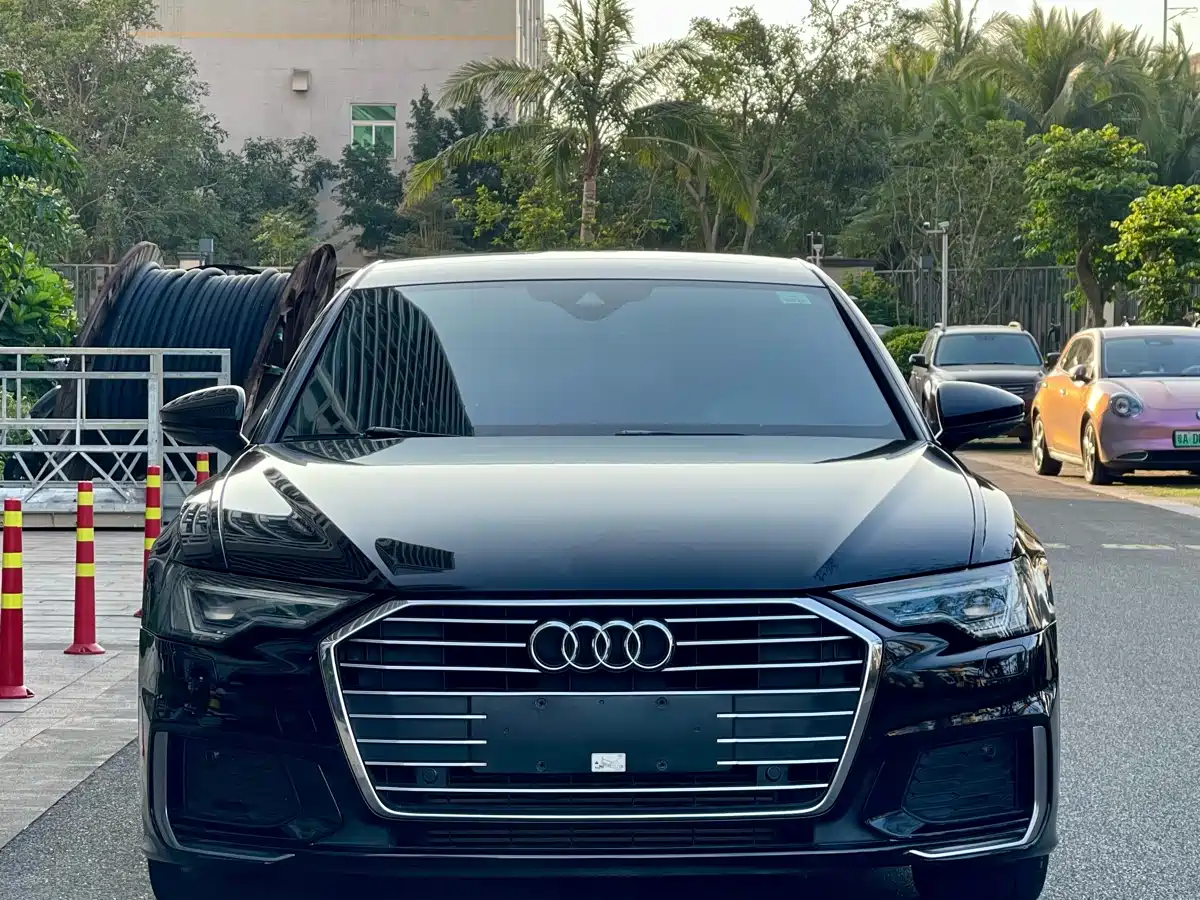 Audi A6L 2019 45 TFSI quattro Exclusive Dynamic фото 2