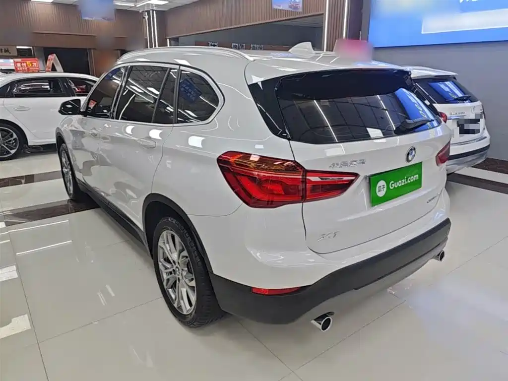 BMW X1 2019 sDrive20Li Leading Model фото 5