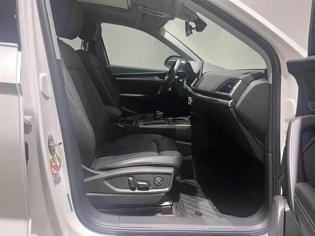 Audi Q5L 2020 45 TFSI Exclusive Fashion фото 9