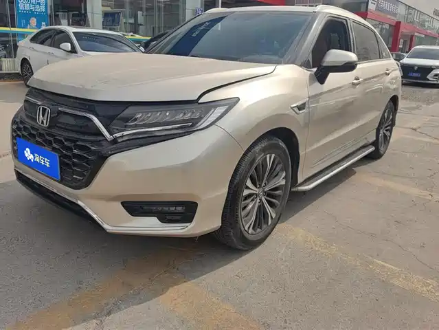 HONDA UR V