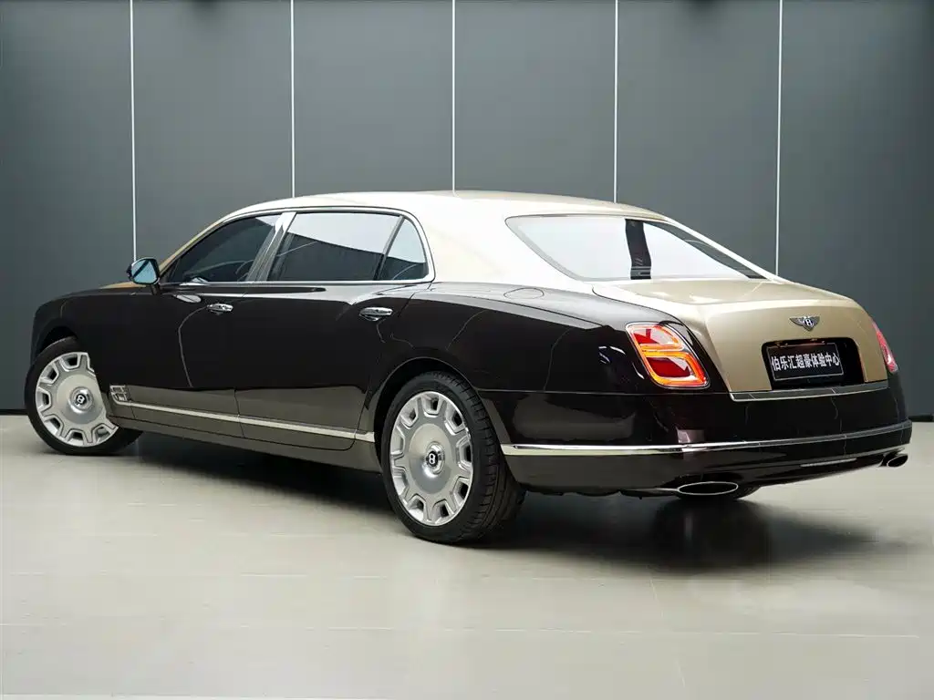 Bentley Mulsanne 2017 6.8T Long Wheelbase фото 4