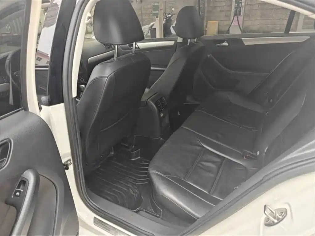 Volkswagen Sagitar 2014 Facelift 1.4TSI Automatic Luxury фото 6