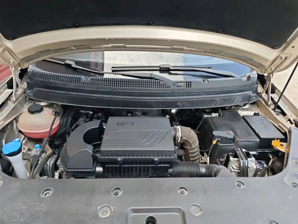 Фото 20 - Geely Vision X3