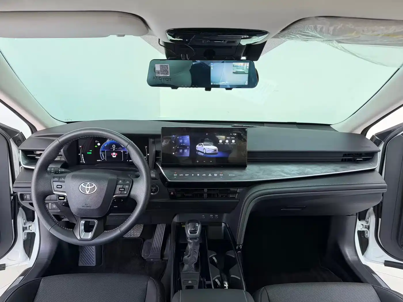 Toyota Camry 2024 Hybrid 2.0HGVP Luxury Edition фото 10