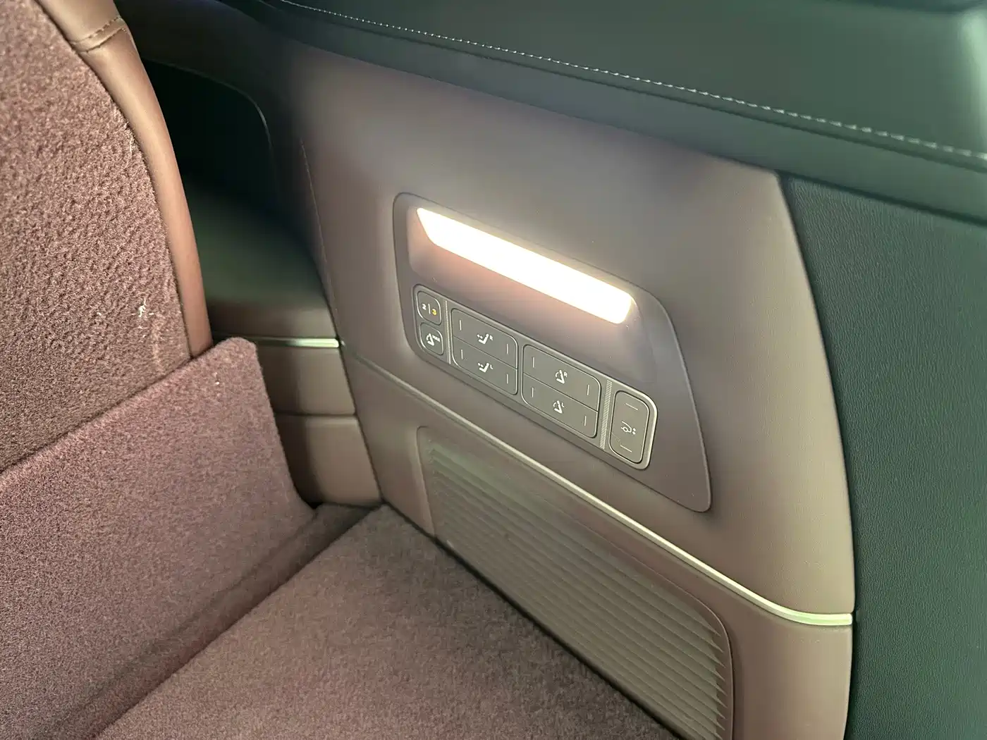 NIO ES8 2025 2025 Model 6-Seat Executive Luxury Edition