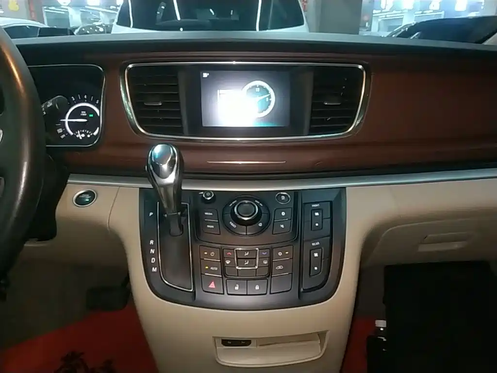 Buick GL8 2018 28T Luxury Model China VI фото 13
