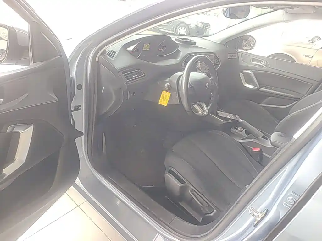 Peugeot 308S 2016 2015 1.2T Auto Dynamic Edition