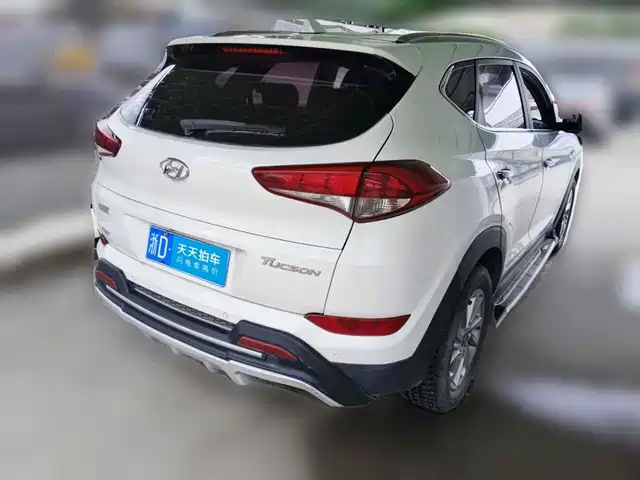 Hyundai Tucson 2015 1.6T Dual Clutch 2WD Smart — фото 2